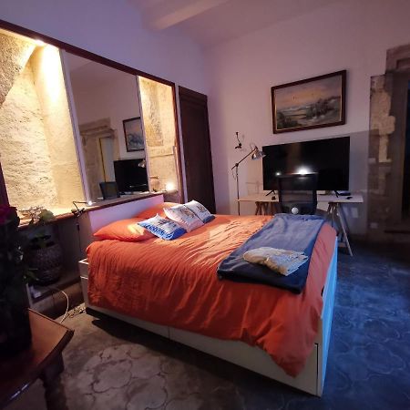 Experience Unique Dans Un Lieu Magique Hotel Vergeze Luaran gambar