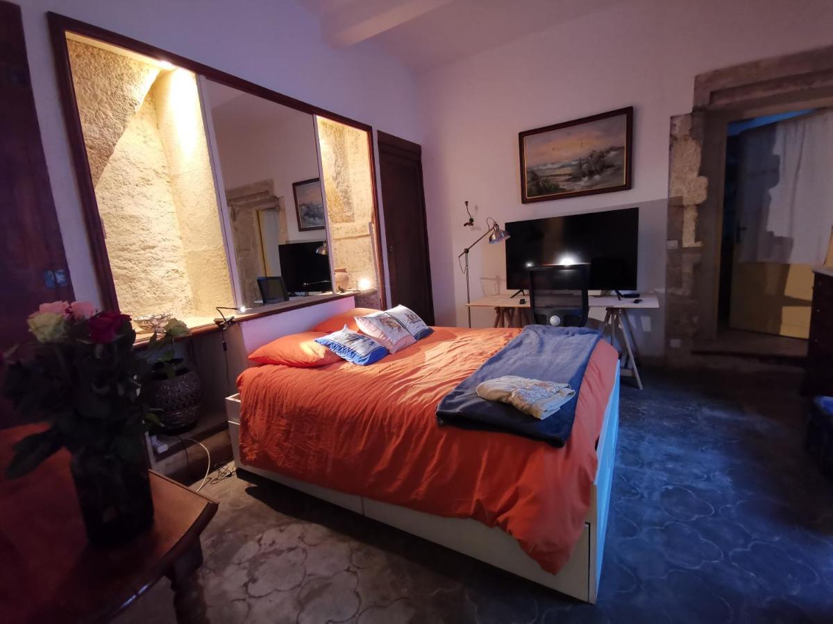 Experience Unique Dans Un Lieu Magique Hotel Vergeze Luaran gambar